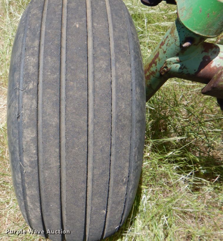 image for item DH5325 1969 John Deere 4020 tractor