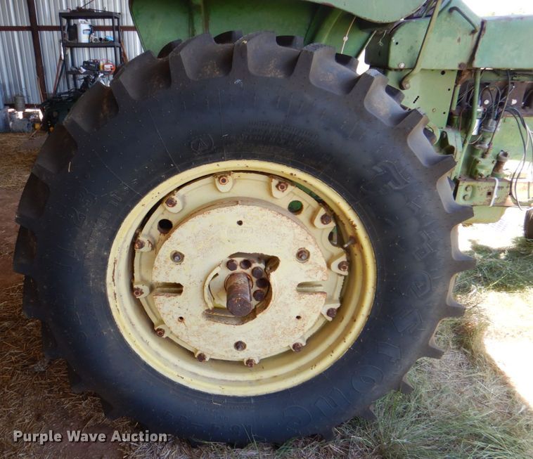 image for item DH5325 1969 John Deere 4020 tractor