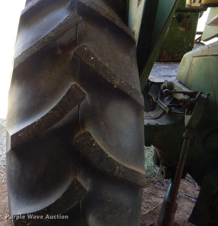 image for item DH5325 1969 John Deere 4020 tractor