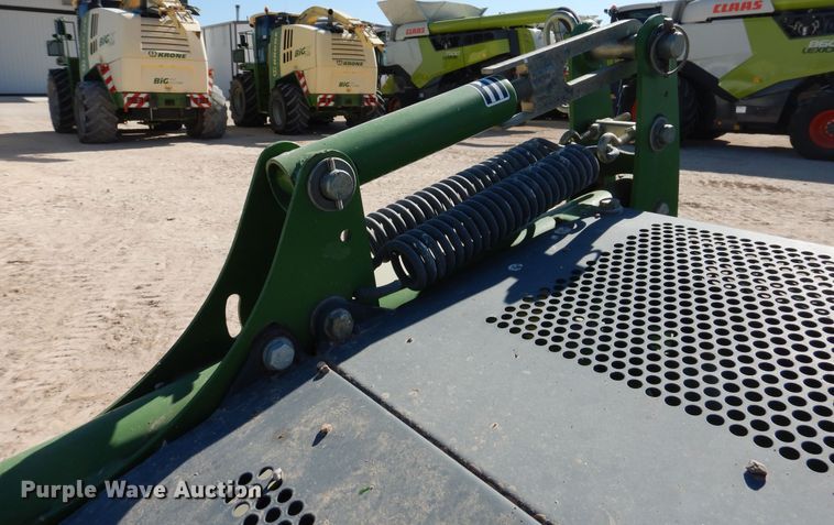 image for item DI0099 2013 Krone Easy Flow 380 pickup head