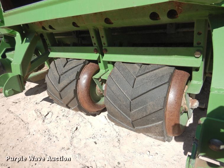 image for item DI0099 2013 Krone Easy Flow 380 pickup head