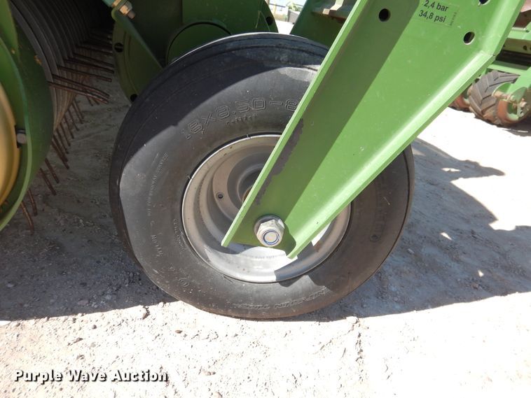 image for item DI0100 2013 Krone Easy Flow 380 pickup head