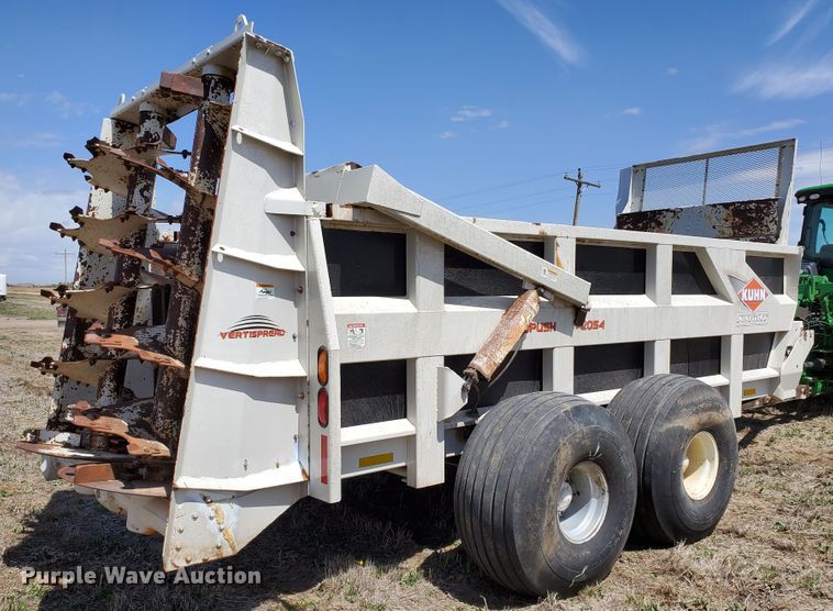 image for item DJ3120 2009 Kuhn Knight 2054 ProPush manure spreader