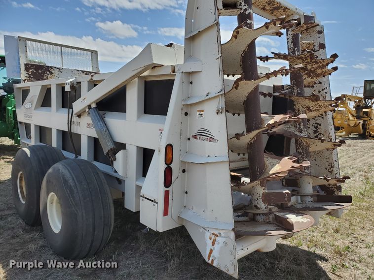 image for item DJ3120 2009 Kuhn Knight 2054 ProPush manure spreader