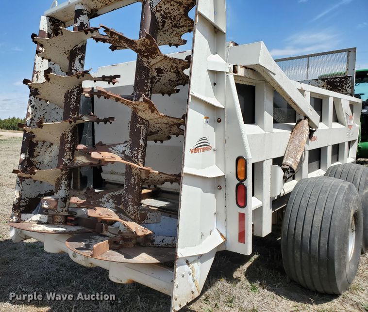 image for item DJ3120 2009 Kuhn Knight 2054 ProPush manure spreader