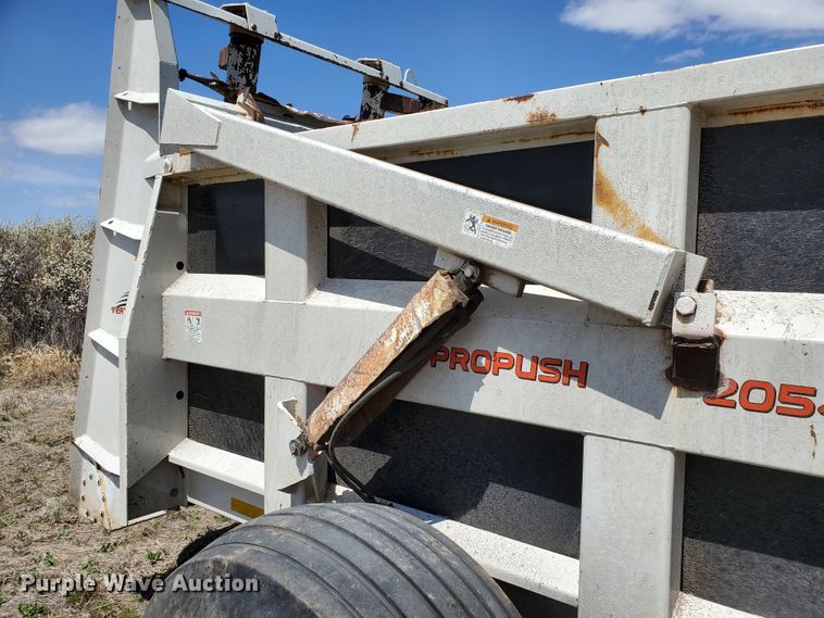 image for item DJ3120 2009 Kuhn Knight 2054 ProPush manure spreader