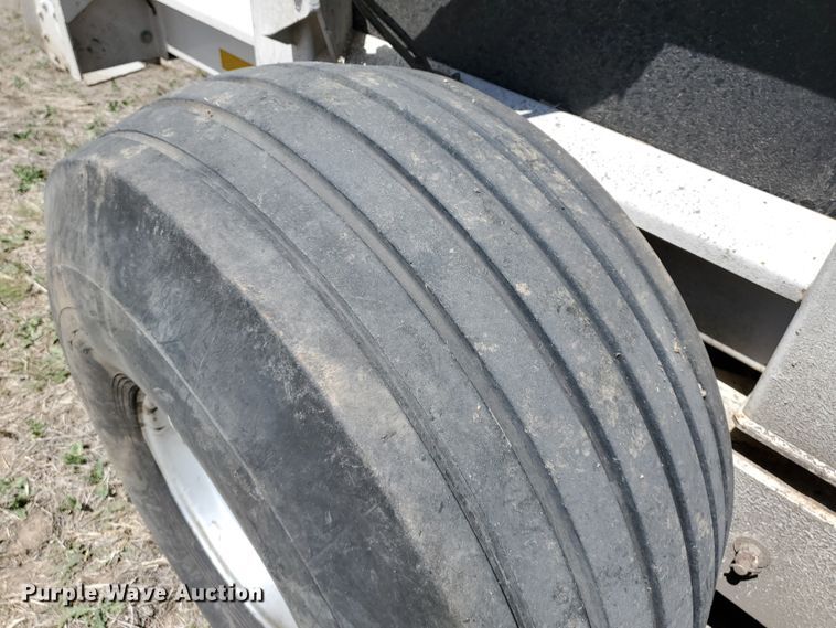 image for item DJ3120 2009 Kuhn Knight 2054 ProPush manure spreader