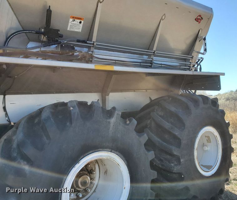 image for item DJ3123 2009 New Leader NL450C compost spreader