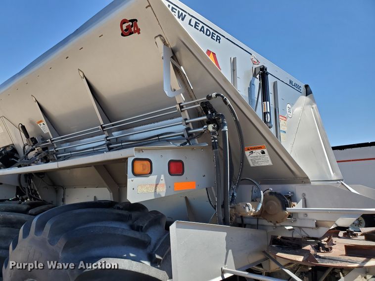 image for item DJ3123 2009 New Leader NL450C compost spreader