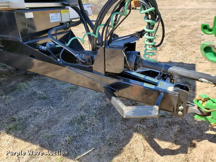 image for item DJ3123 2009 New Leader NL450C compost spreader