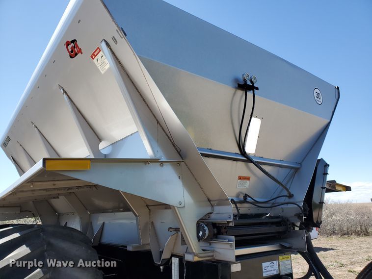 image for item DJ3123 2009 New Leader NL450C compost spreader