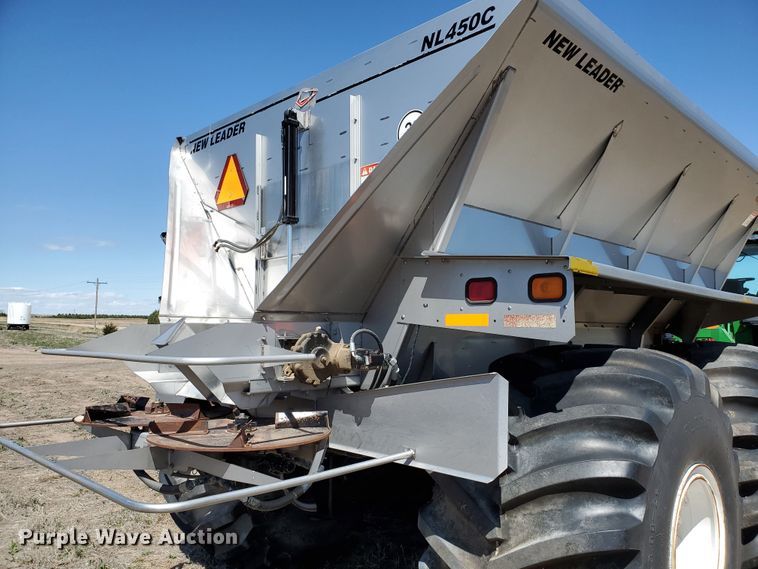 image for item DJ3123 2009 New Leader NL450C compost spreader