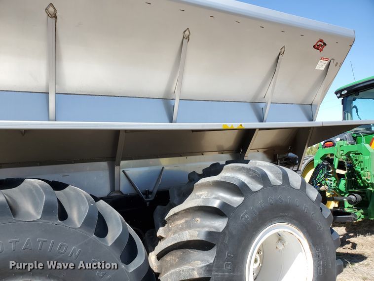 image for item DJ3123 2009 New Leader NL450C compost spreader