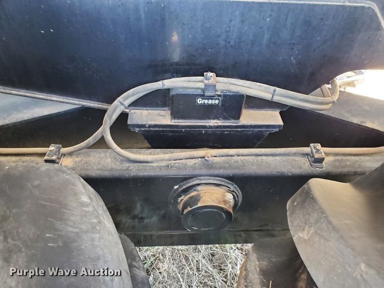 image for item DJ3123 2009 New Leader NL450C compost spreader