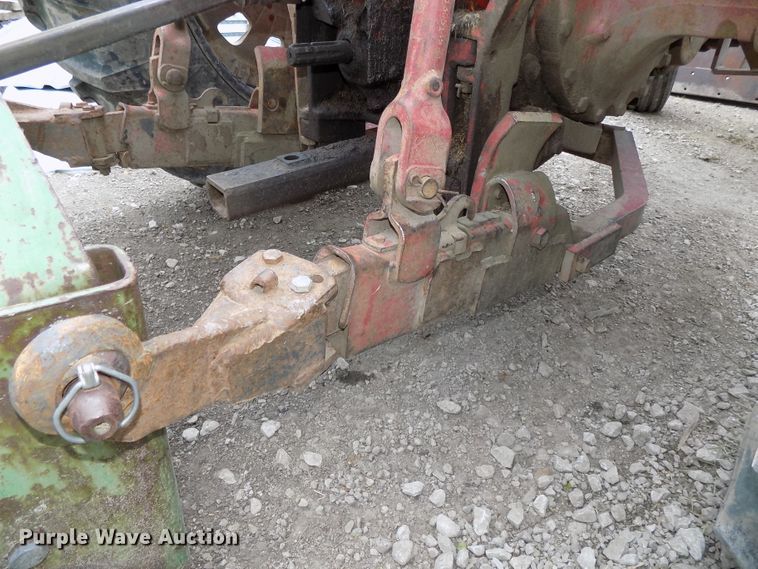 image for item DO9360 1970 Farmall 856 tractor