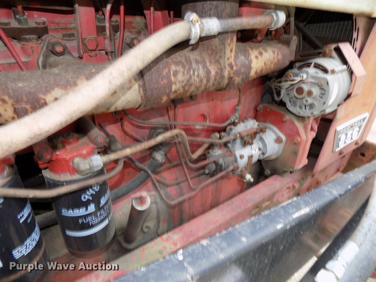 image for item DO9360 1970 Farmall 856 tractor