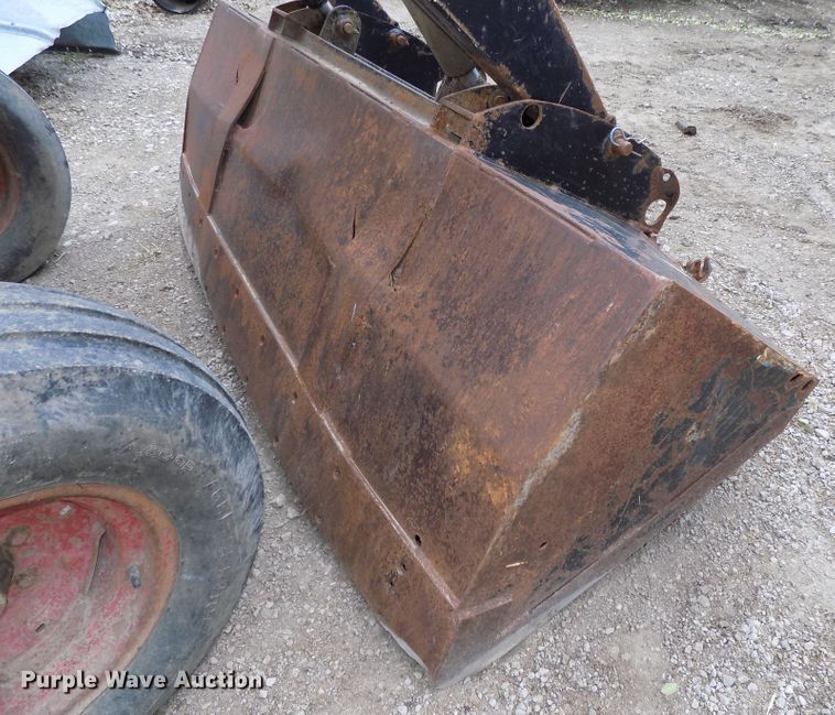 image for item DO9360 1970 Farmall 856 tractor