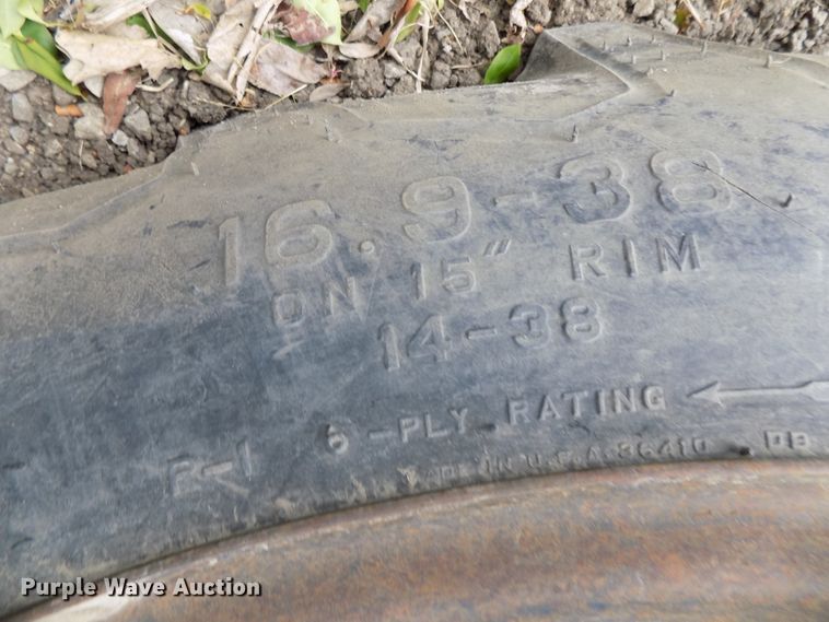 image for item DO9360 1970 Farmall 856 tractor