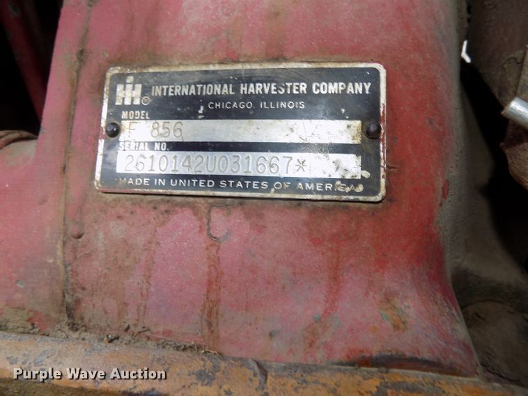 image for item DO9360 1970 Farmall 856 tractor