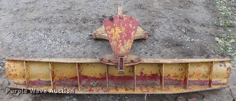 image for item DO9360 1970 Farmall 856 tractor