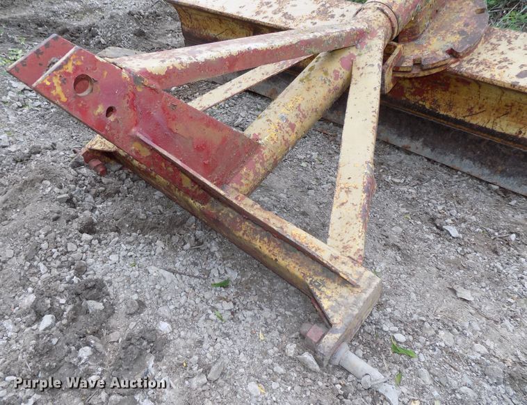 image for item DO9360 1970 Farmall 856 tractor