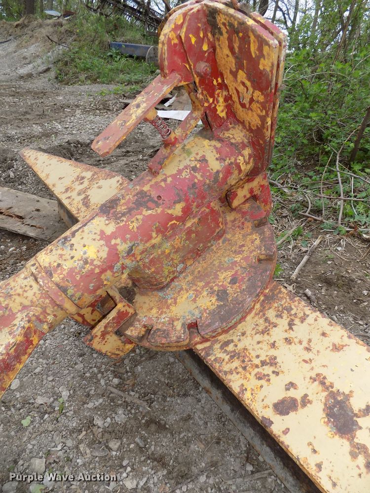 image for item DO9360 1970 Farmall 856 tractor