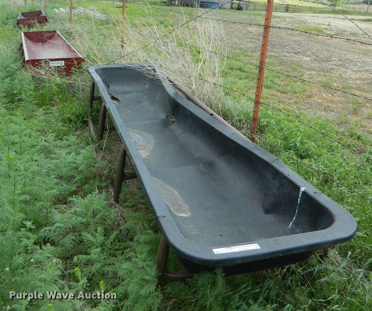 image for item GE9911 (4) feed bunks