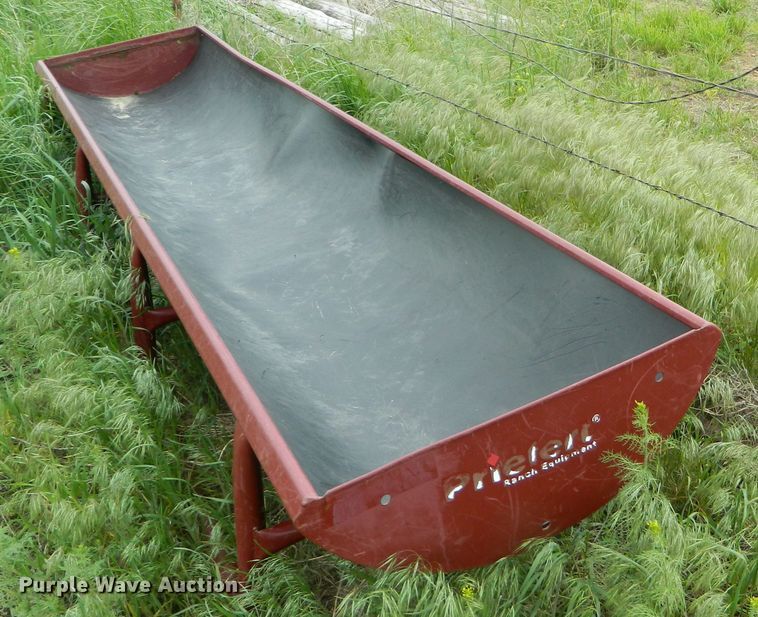 image for item GE9911 (4) feed bunks