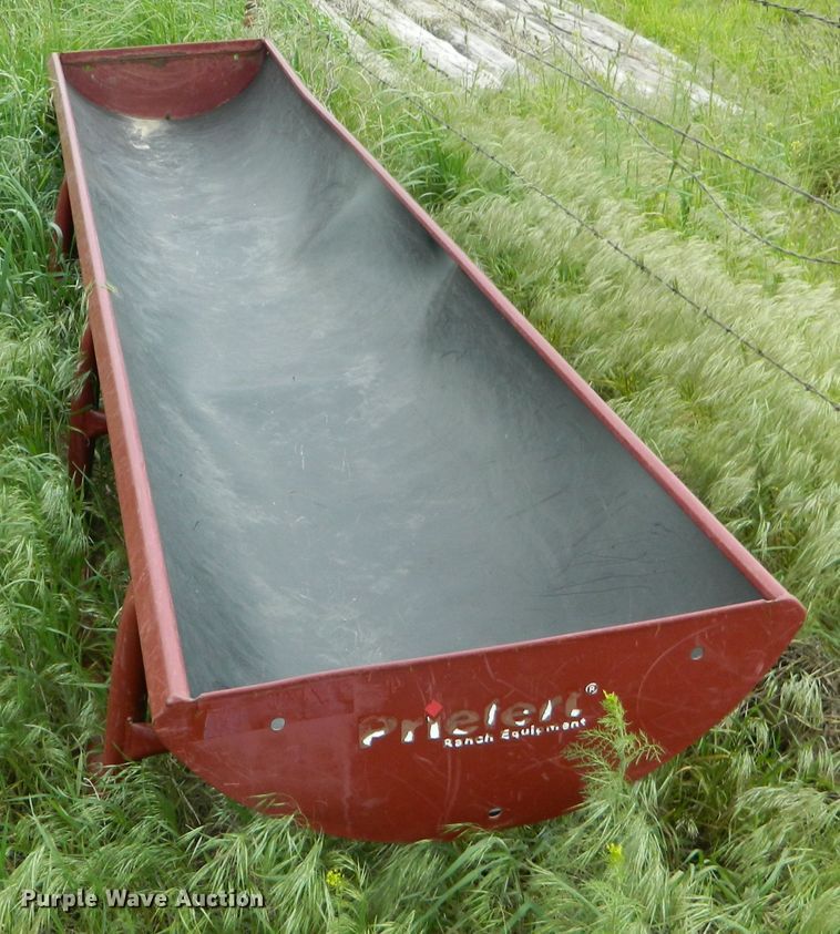 image for item GE9911 (4) feed bunks