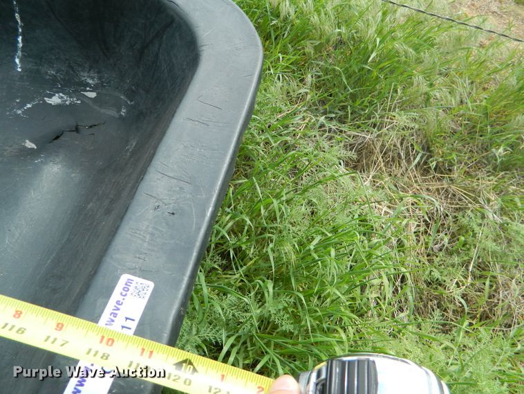 image for item GE9911 (4) feed bunks