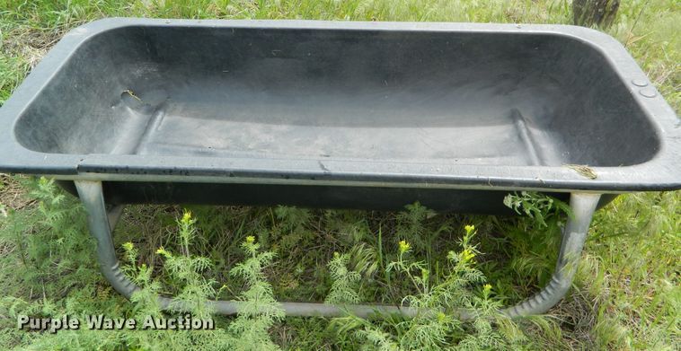 image for item GE9911 (4) feed bunks