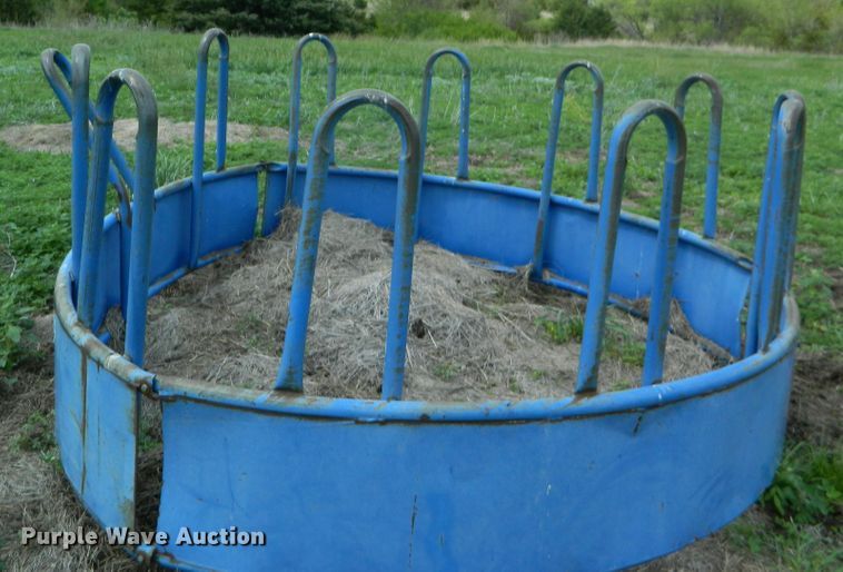 image for item GE9912 Round hay bale feeder