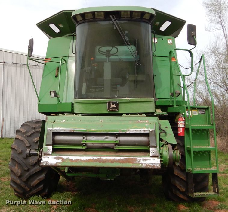 image for item GK9133 1996 John Deere 9600 combine