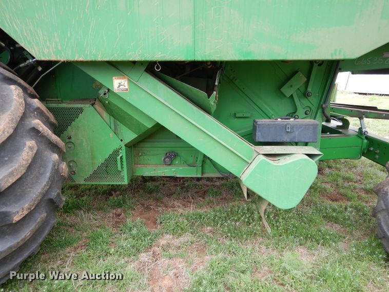 image for item GK9133 1996 John Deere 9600 combine