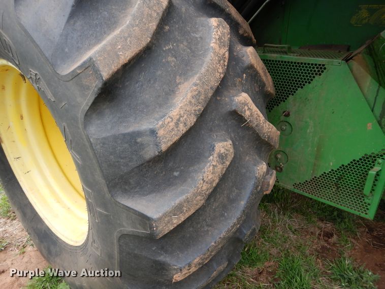 image for item GK9133 1996 John Deere 9600 combine