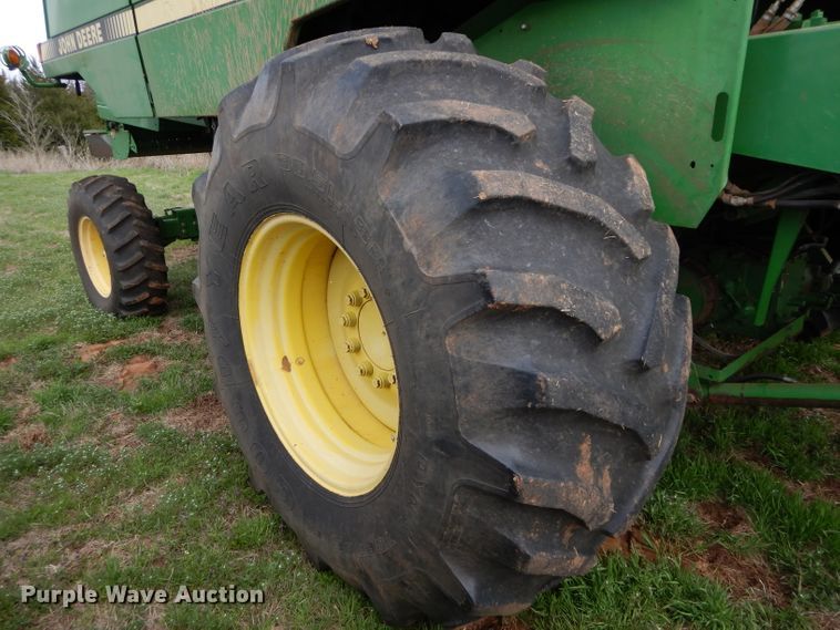 image for item GK9133 1996 John Deere 9600 combine