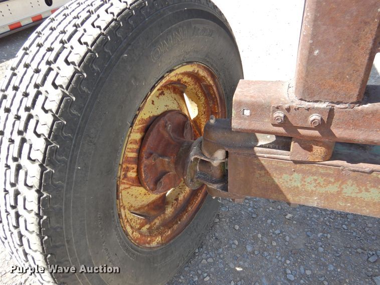 image for item GN9855 John Deere header trailer