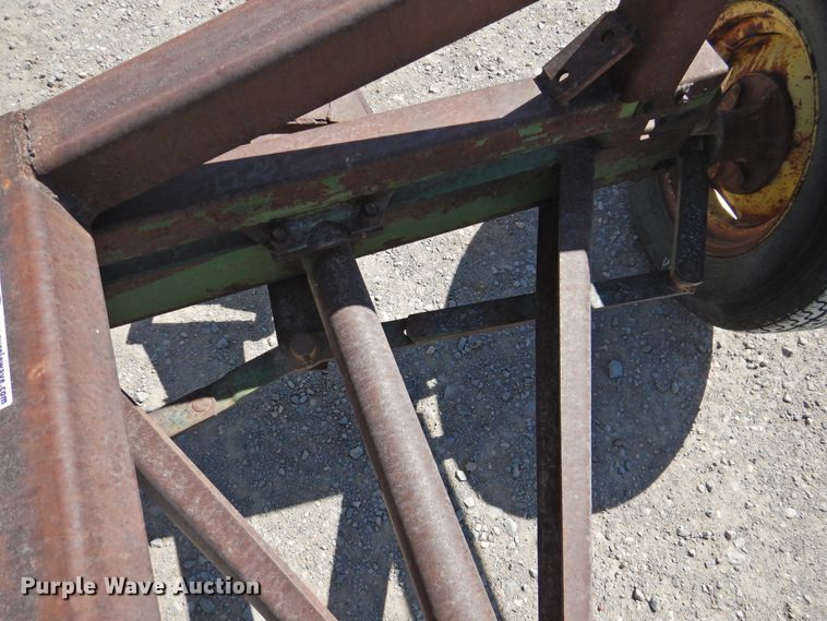 image for item GN9855 John Deere header trailer