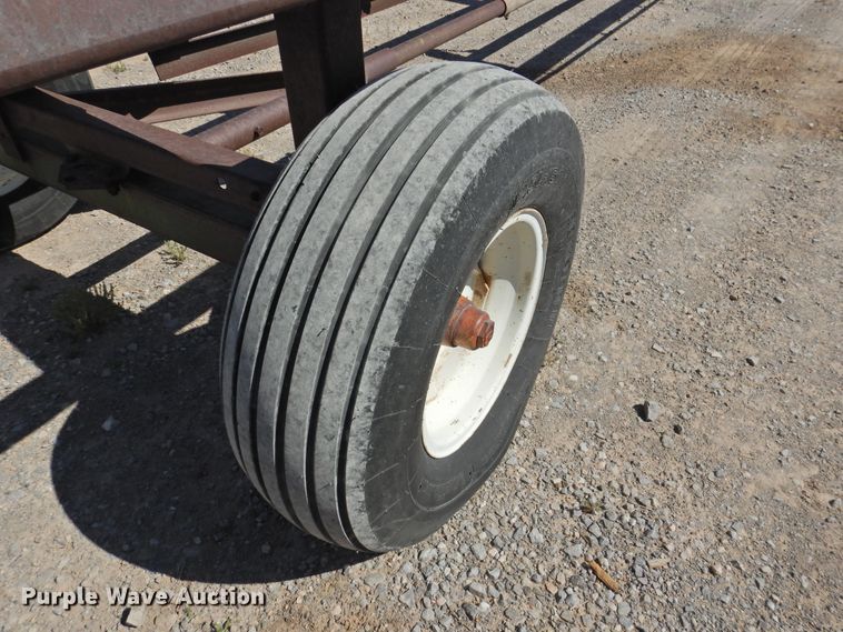 image for item GN9855 John Deere header trailer