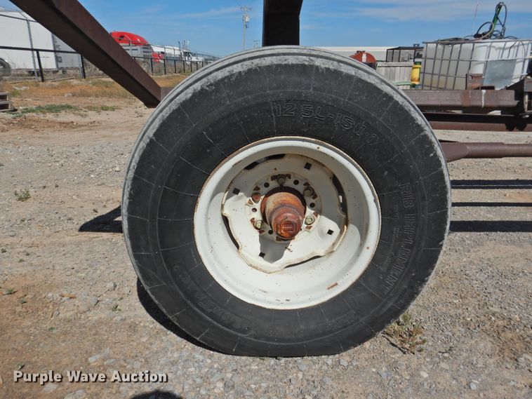 image for item GN9855 John Deere header trailer