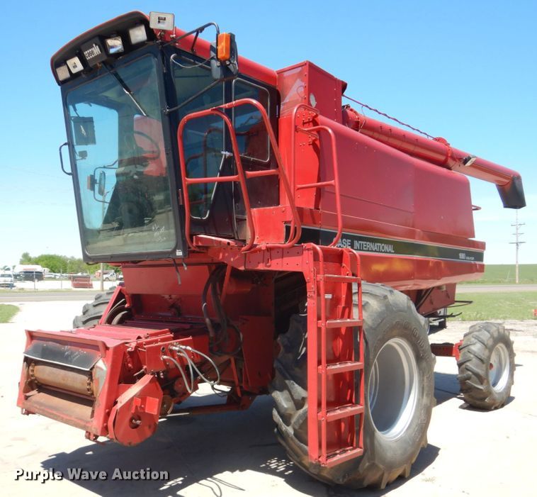 image for item GO9188 1989 Case IH 1680 combine