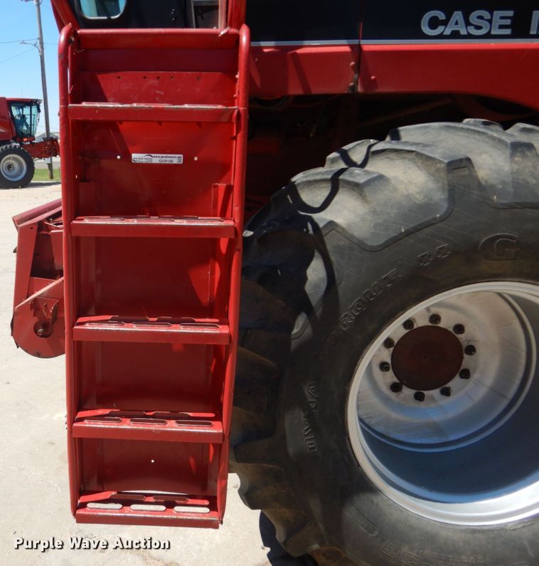 image for item GO9188 1989 Case IH 1680 combine