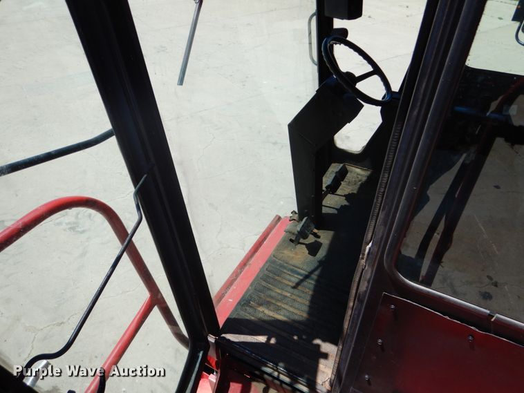 image for item GO9188 1989 Case IH 1680 combine