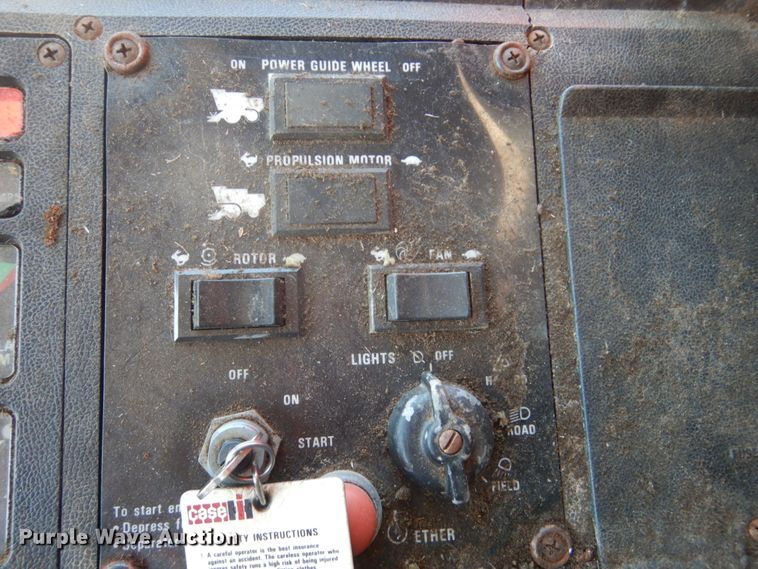 image for item GO9188 1989 Case IH 1680 combine