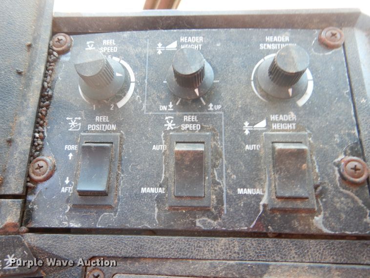 image for item GO9188 1989 Case IH 1680 combine