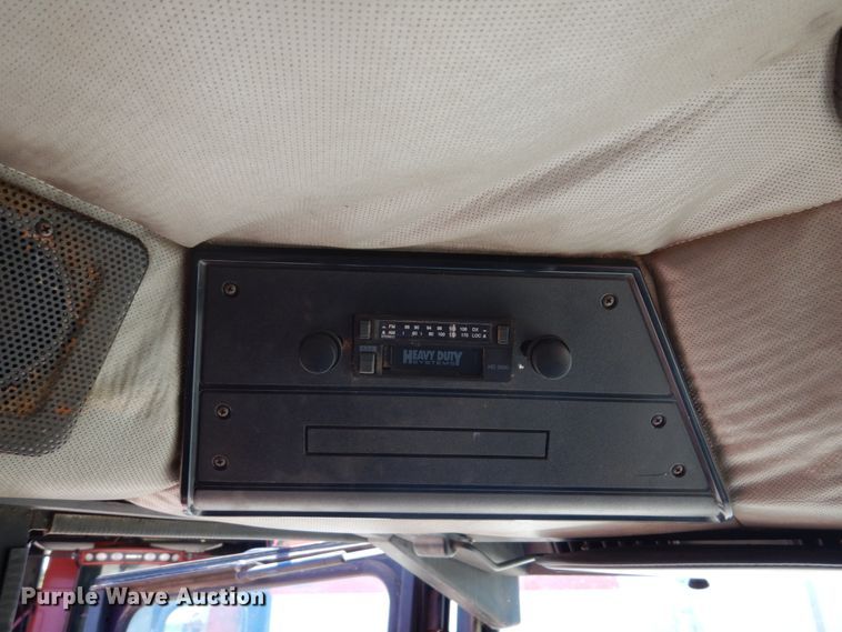 image for item GO9188 1989 Case IH 1680 combine