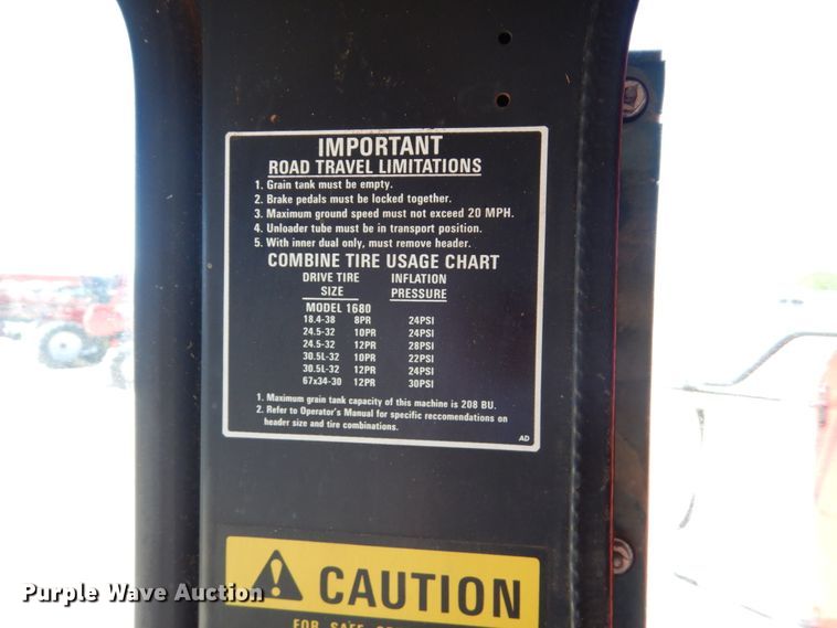 image for item GO9188 1989 Case IH 1680 combine