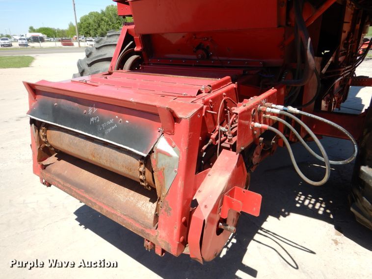 image for item GO9188 1989 Case IH 1680 combine