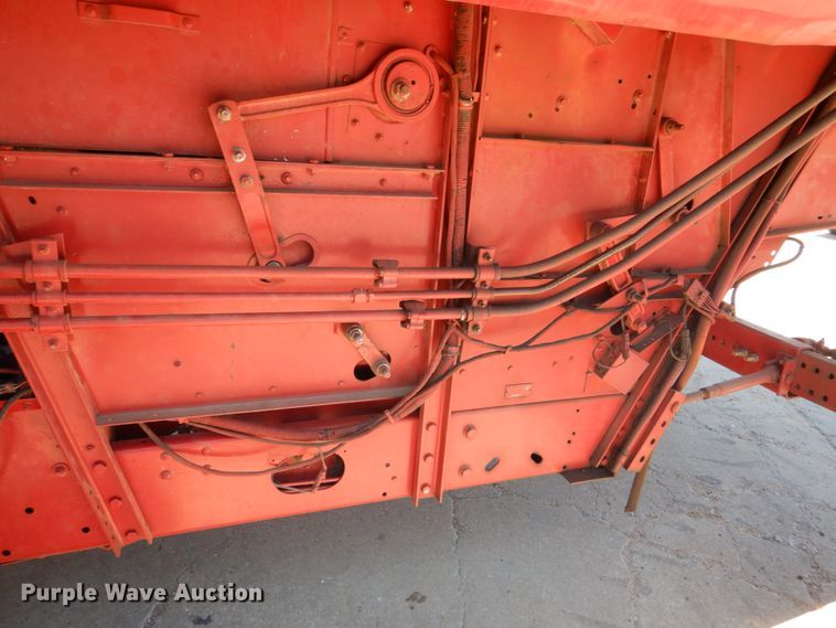 image for item GO9188 1989 Case IH 1680 combine