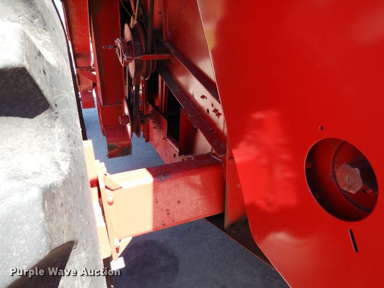 image for item GO9188 1989 Case IH 1680 combine